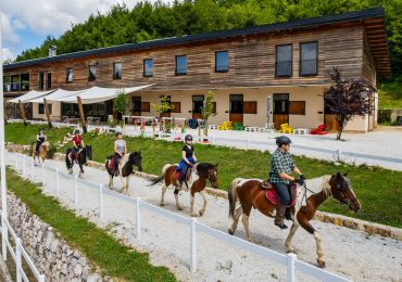 Wine Routes and Wild Horses - Day two - introductory ride 3